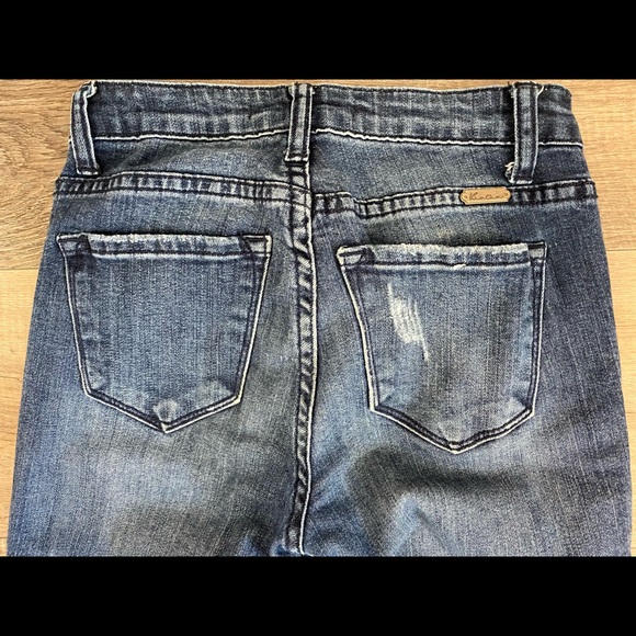 KanCan, Size 23, Distressed Skinny - Picture 3 of 4